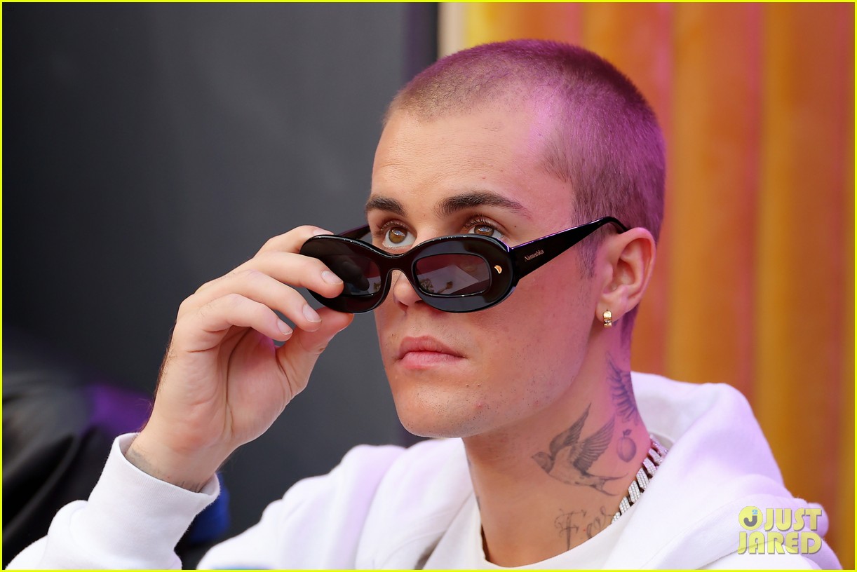 Full Sized Photo of kendall jenner devin booker biebers super bowl 15