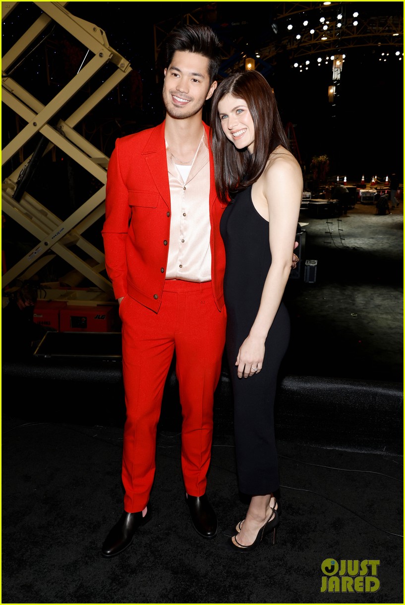 Full Sized Photo of ross butler alexandra daddario attend sag awards
