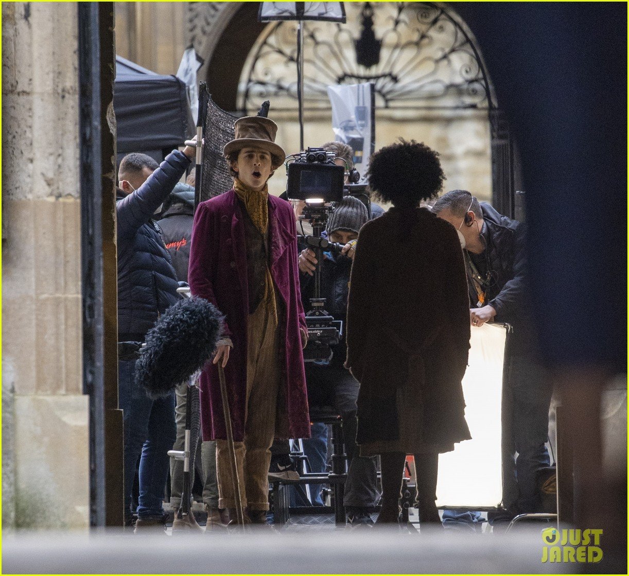 Full Sized Photo of timothee chalamet films calah lane wonka 11