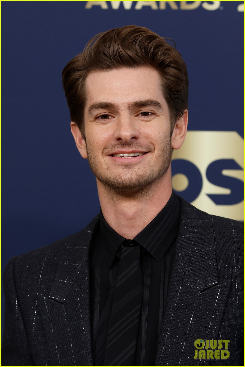 Full Sized Photo of vanessa hudgens andrew garfield step out for sag