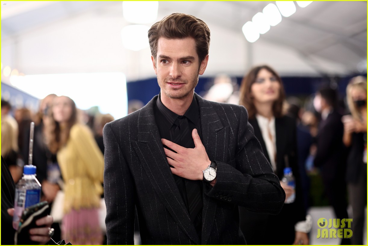 Full Sized Photo of vanessa hudgens andrew garfield step out for sag