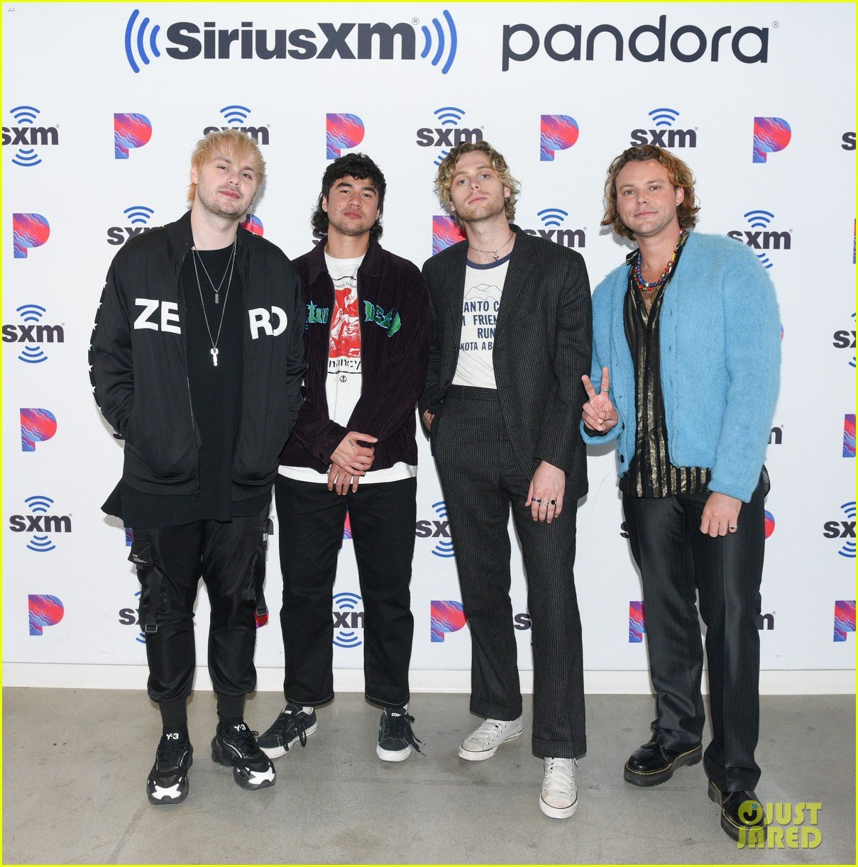 5 seconds of summer release new song complete mess 03