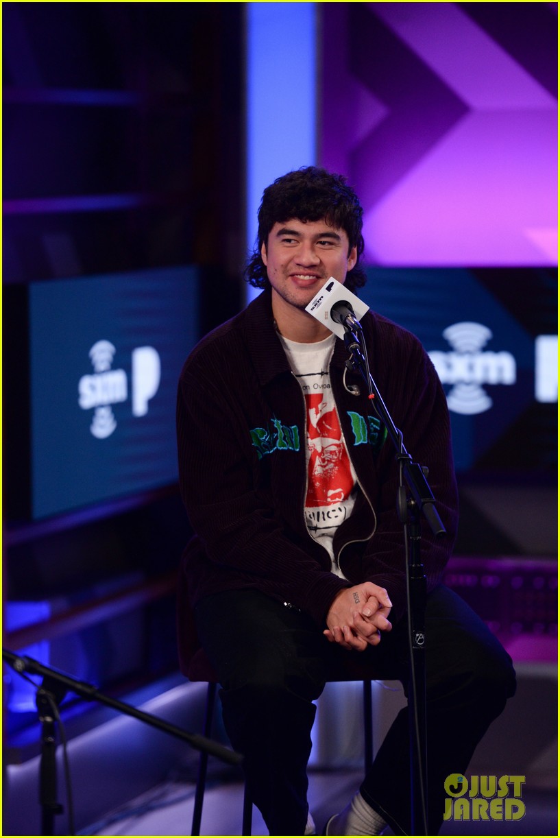 5 seconds of summer release new song complete mess 04
