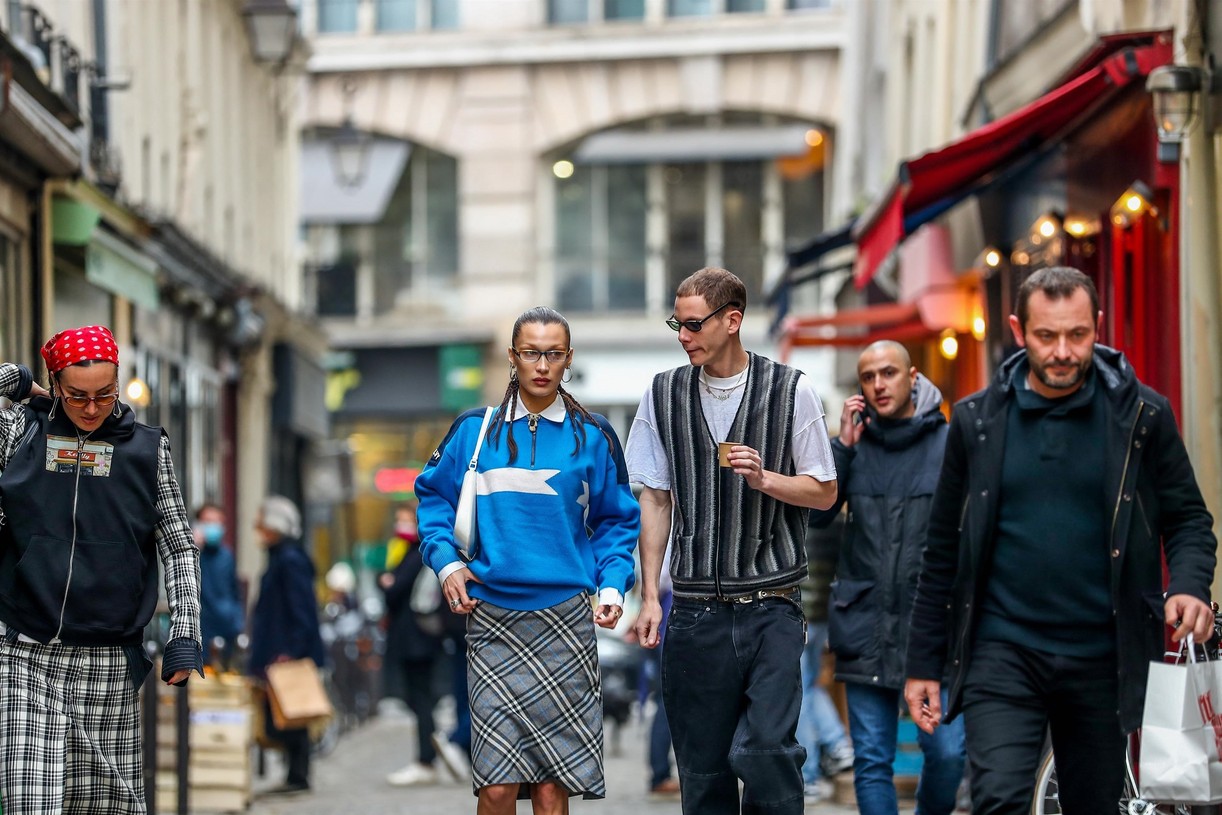 Full Sized Photo of bella hadid marc kalman out in paris lunch pics 08