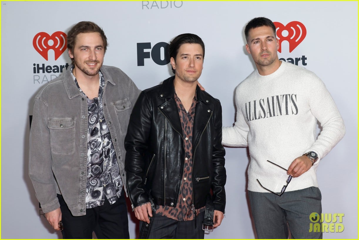 why dont we big time rush step out for iheartradio awards 06