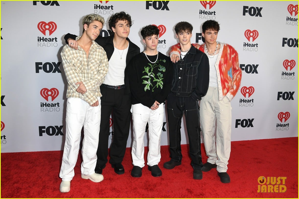 why dont we big time rush step out for iheartradio awards 12