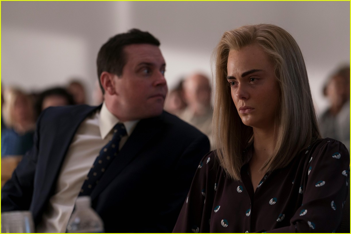 Elle Fanning Stars In 'The Girl From Plainville' Limited Series Trailer Watch! Photo 1340313
