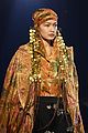 gigi hadid bella hadid vivienne westwood show 31