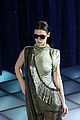 gigi hadid bella hadid vivienne westwood show 38