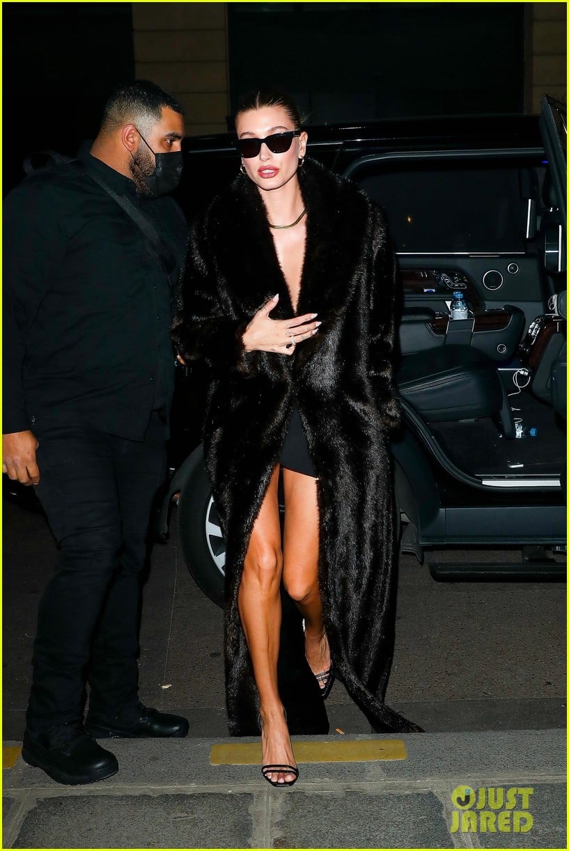 Hailey Bieber Rocks a Fur Coat During a Night Out in Paris | Photo ...