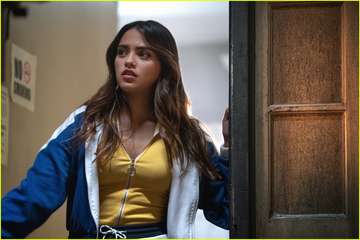 bailee madison pregnant in pretty little liars original sin first look photos 01