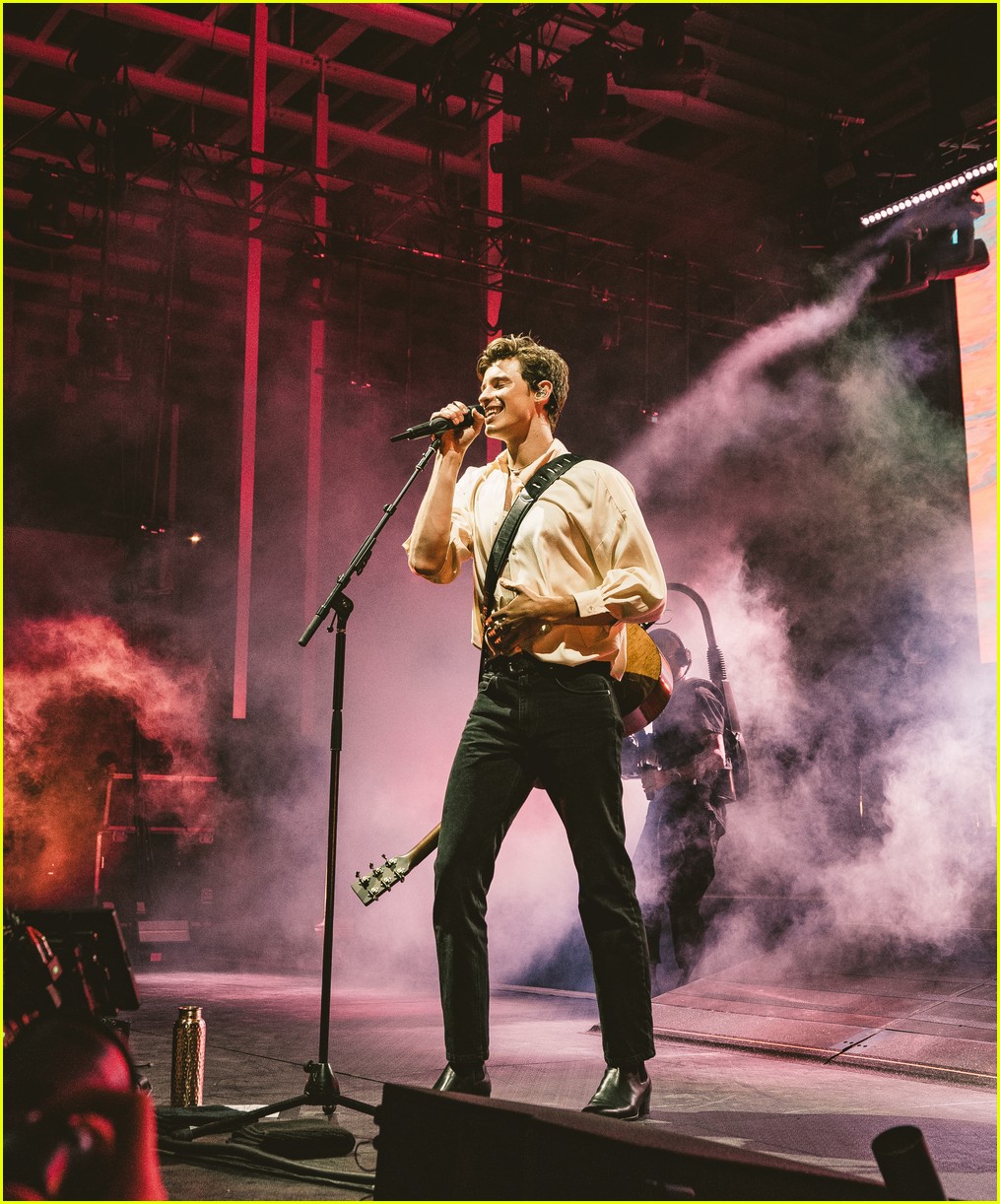 Shawn Mendes Announces 'When You're Gone' Release Date After Performing