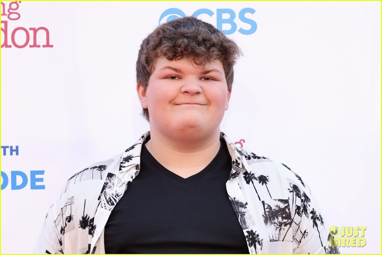 Iain Armitage & 'Young Sheldon' Cast Celebrate The Show's Upcoming
