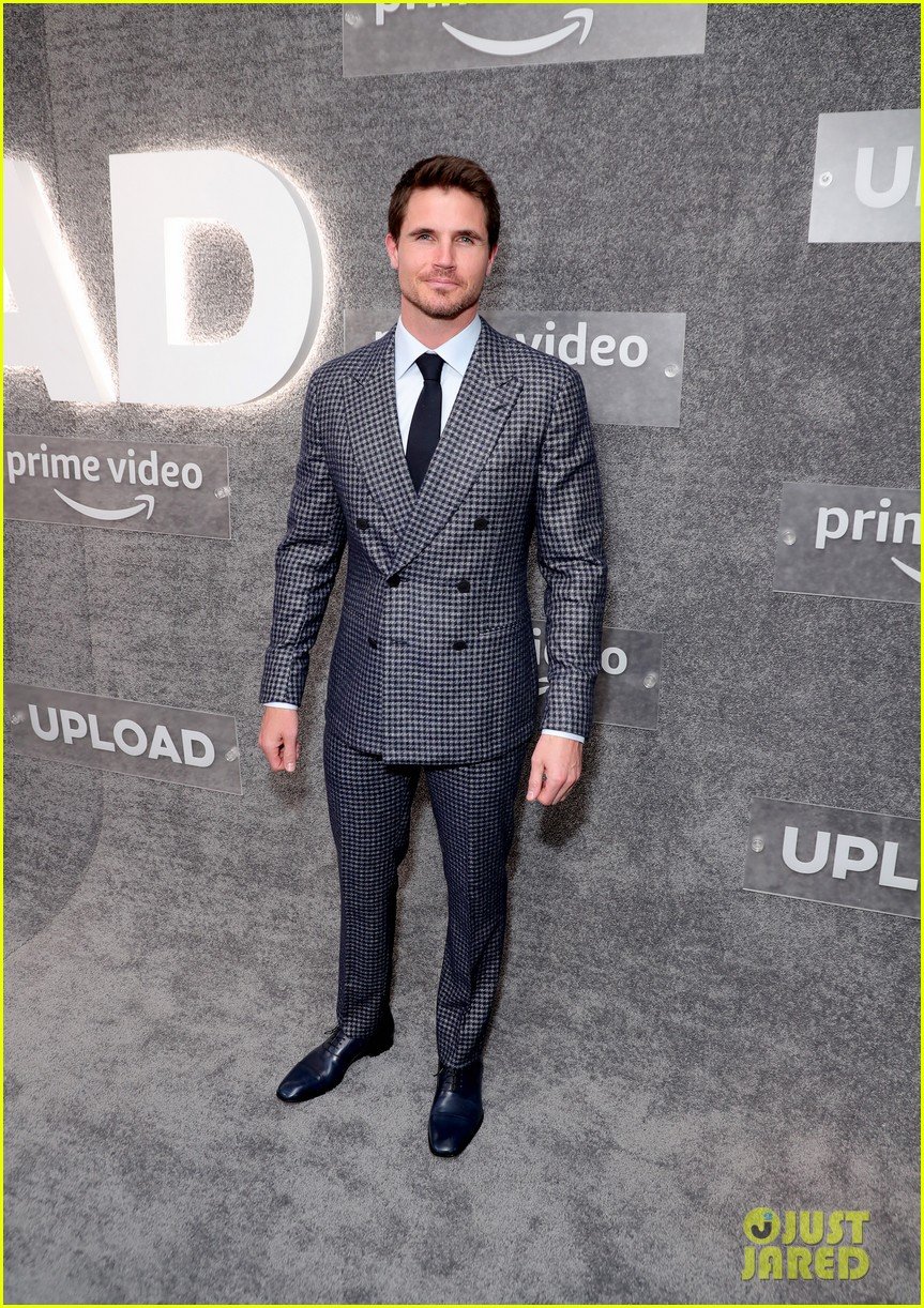 robbie amell andy allo more premiere season two of upload 05
