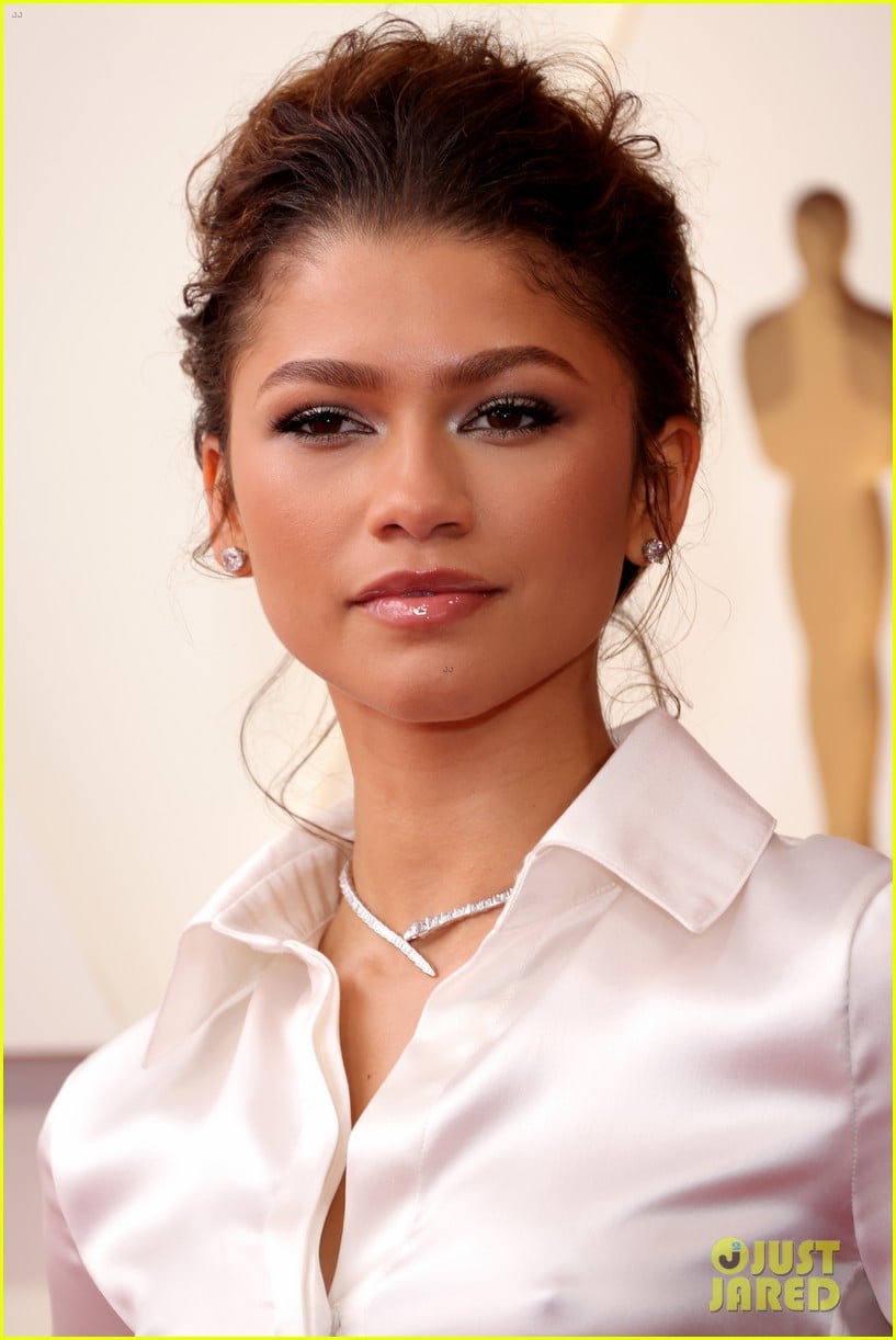 Zendaya Reveals This About Her Oscars 2022 & After Party Red Carpet