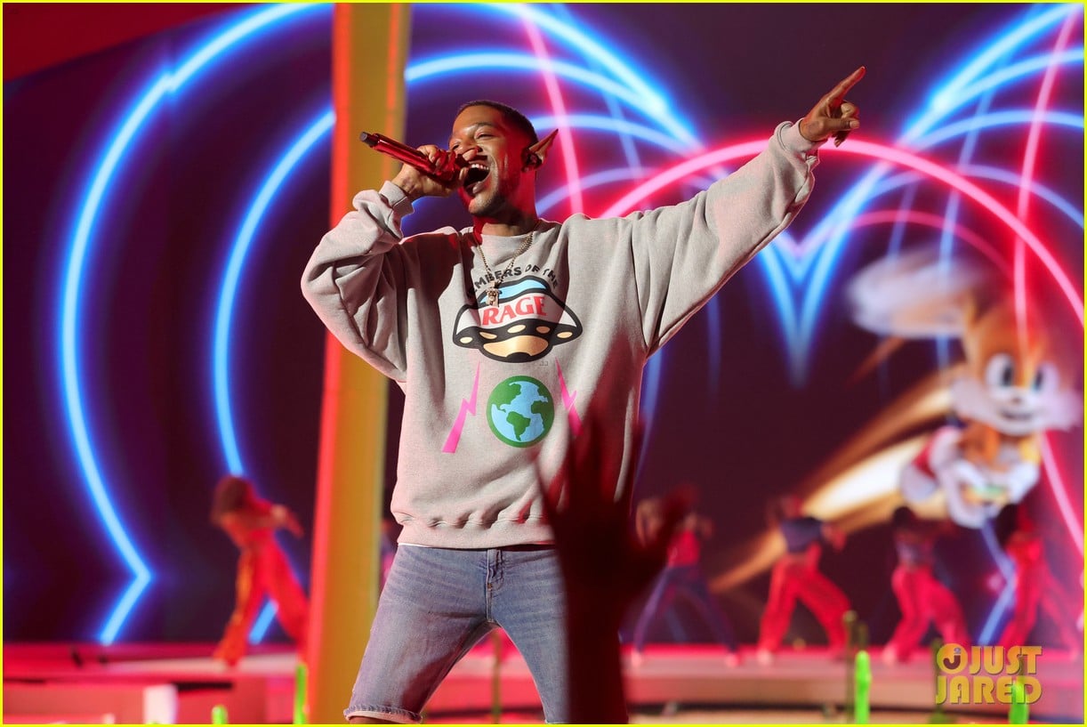 Full Sized Photo of kid cudi performs at kids choice awards 09 | Kid ...