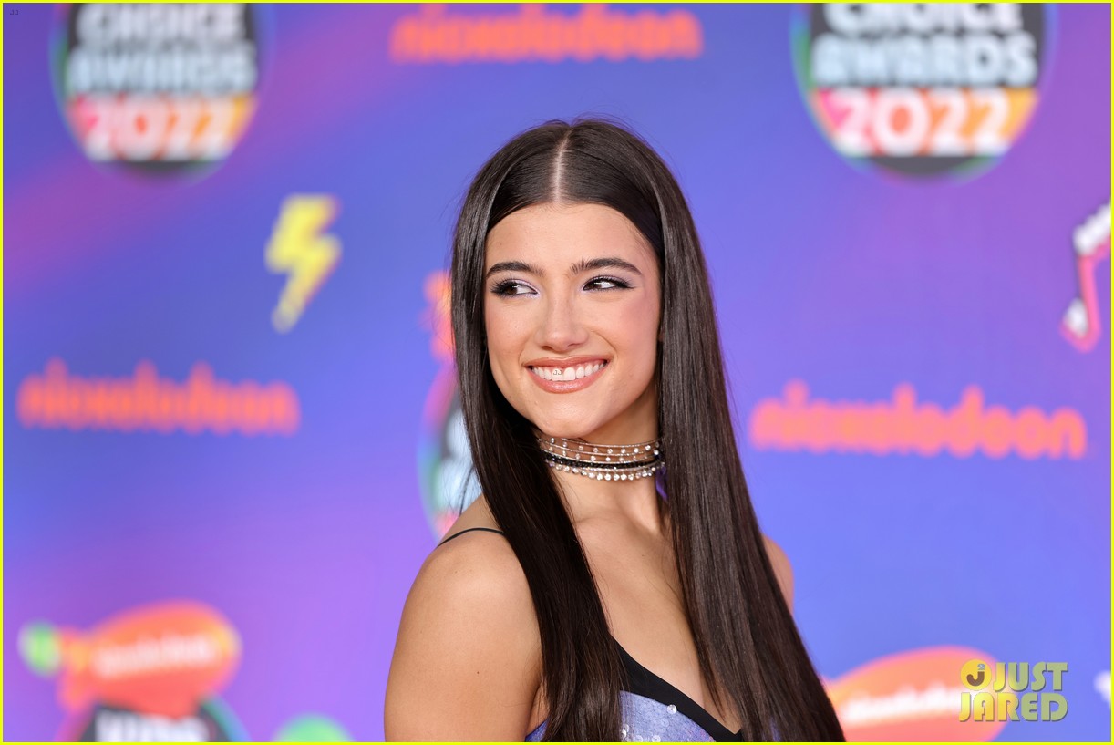 Full Sized Photo of charli dixie damelio kids choice awards 16 | Charli