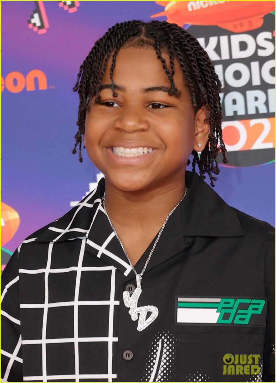 Full Sized Photo of that girl lay lay young dylan kids choice awards