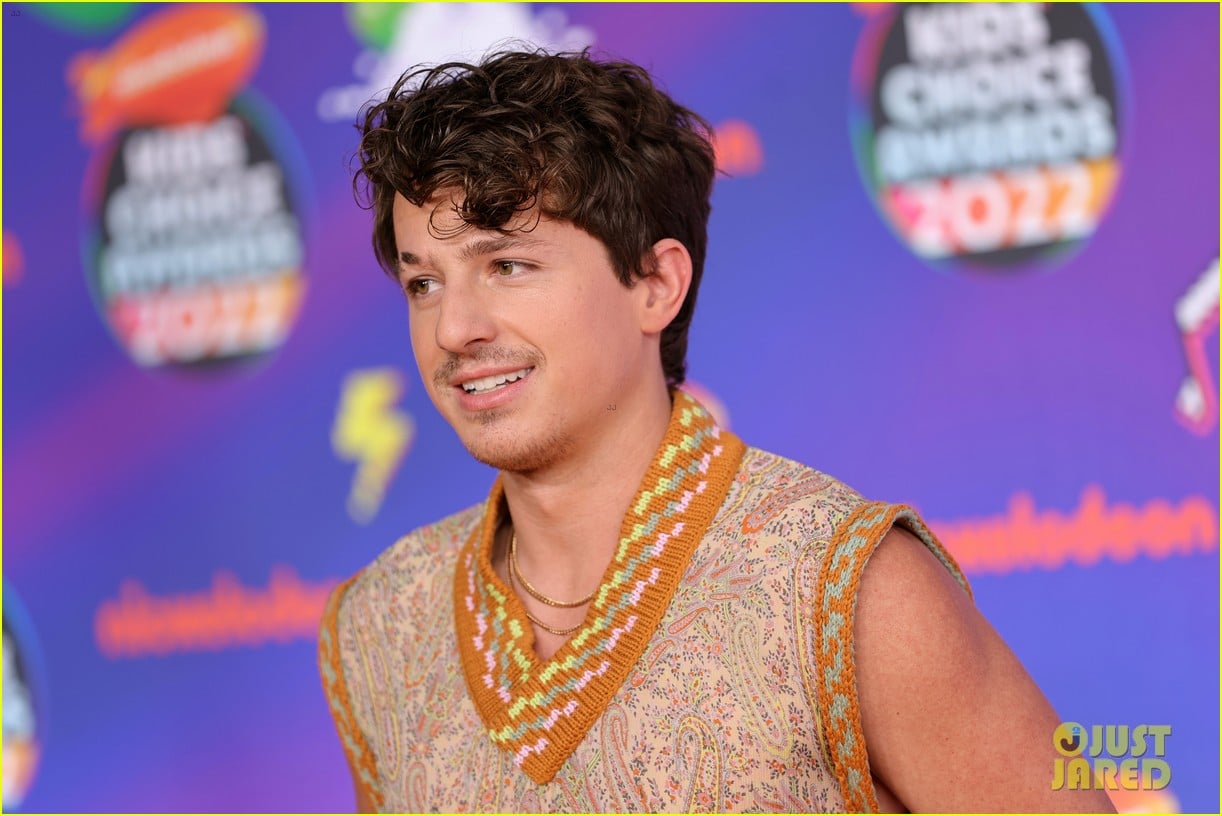 Charlie Puth Was Slimed So Hard at KCAs 2022, He Fell Down - Watch Now ...