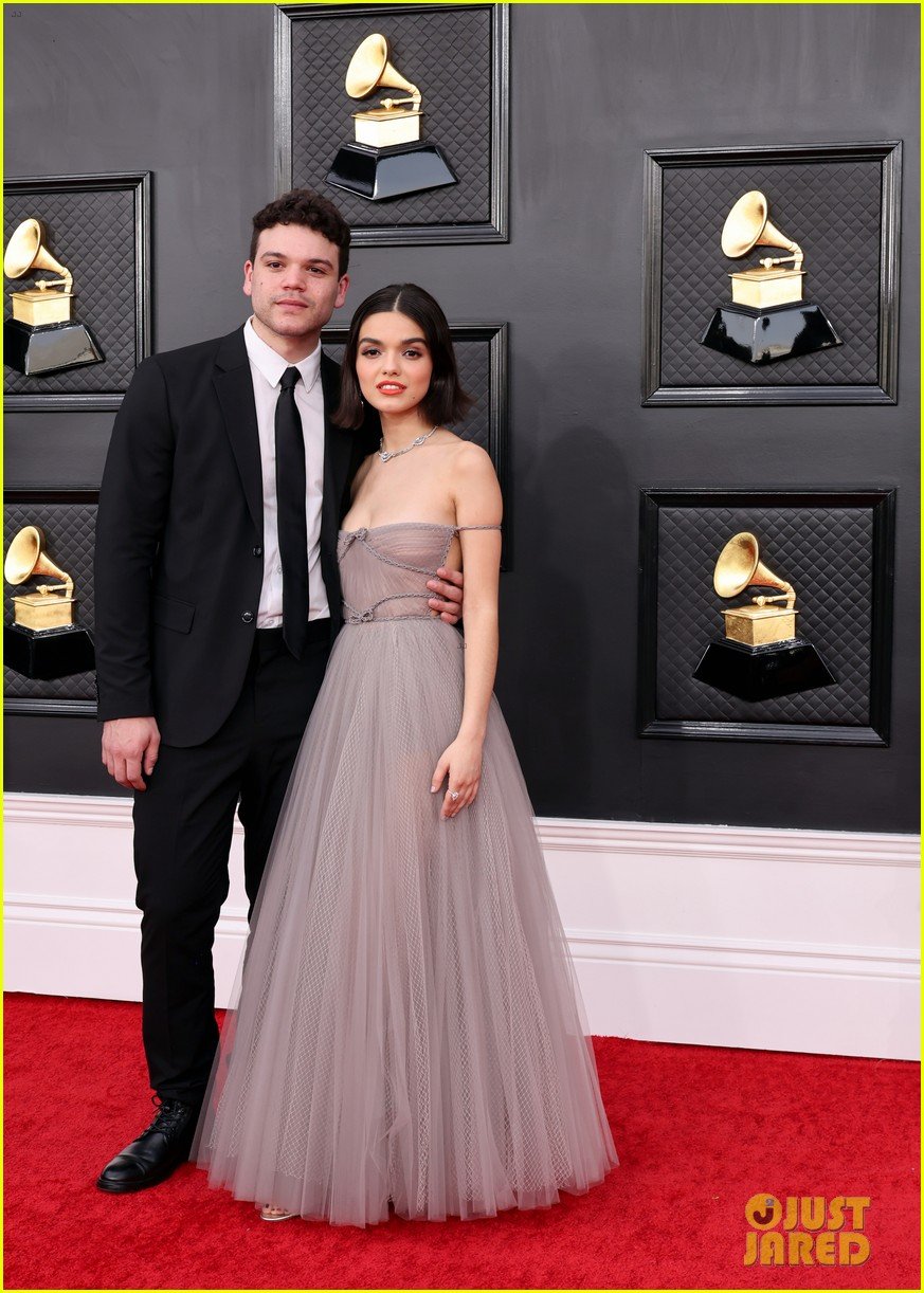 Rachel Zegler Looks Like a Princess at Grammys 2022 with Boyfriend Josh ...