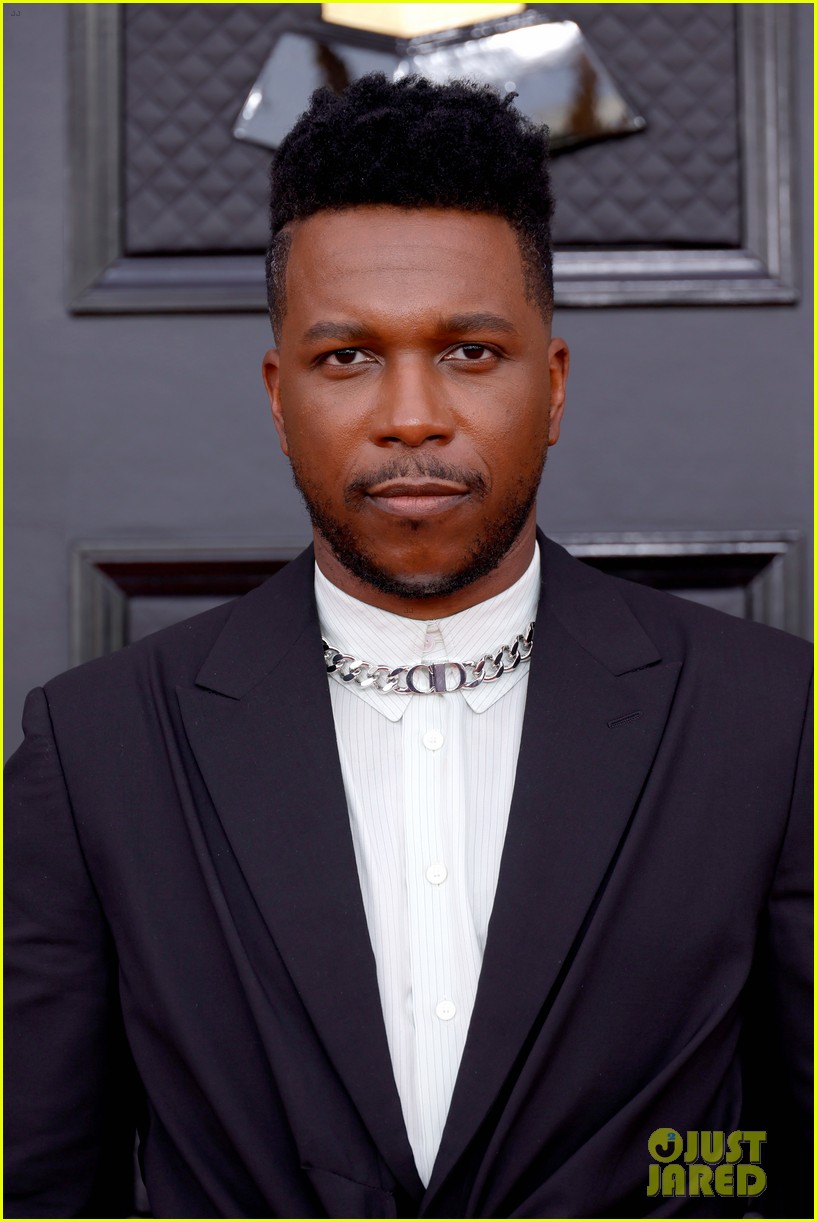 rachel-zegler-looks-like-a-princess-at-grammys-2022-with-boyfriend-josh