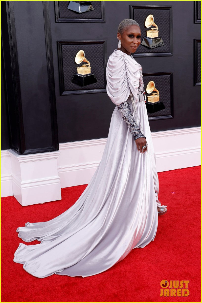 Rachel Zegler Looks Like a Princess at Grammys 2022 with Boyfriend Josh ...