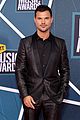 taylor lautner had a blast at cmt music awards with fiancee tay dome 04