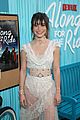 emma pasarow belmont cameli premiere new netflix movie along for the ride 35