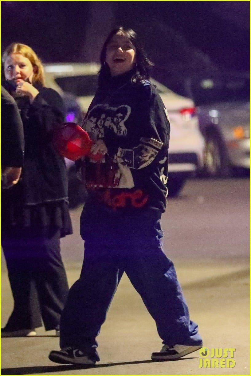 Full Sized Photo of billie eilish olivia rodrigo show 03 | Billie