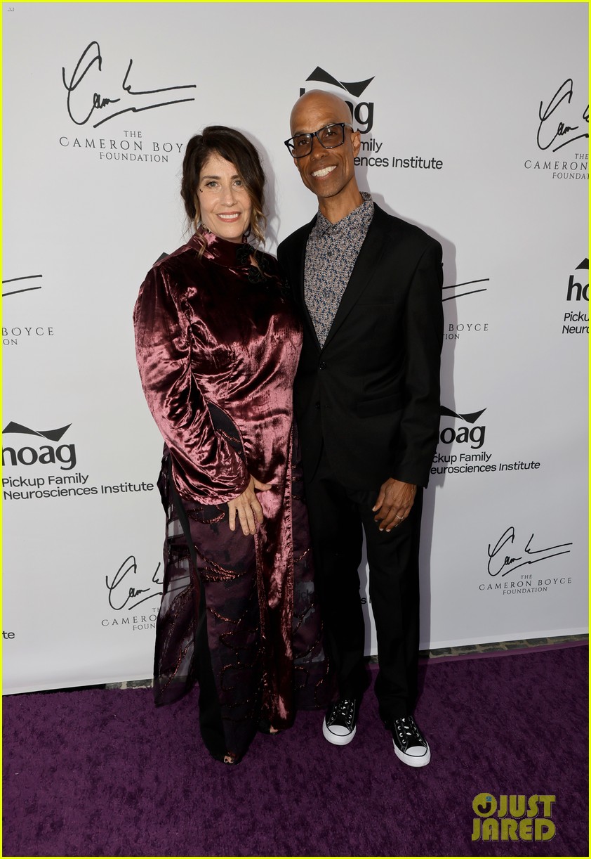 dove cameron sofia carson karan brar more attend cam for a cause gala 02
