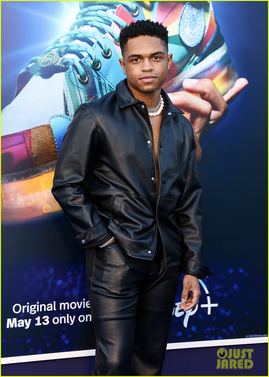 chosen jacobs wears a cape to sneakerella premiere with lexi underwood more 08