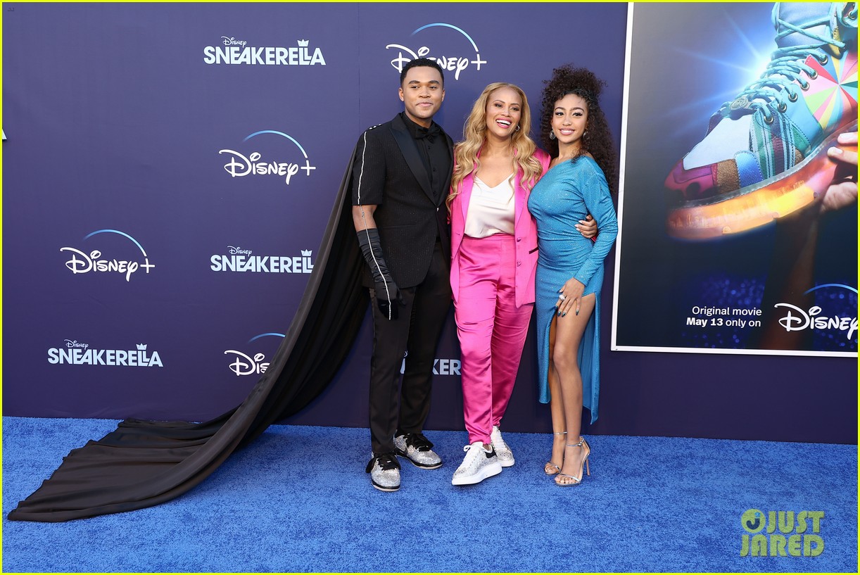 chosen jacobs wears a cape to sneakerella premiere with lexi underwood more 23