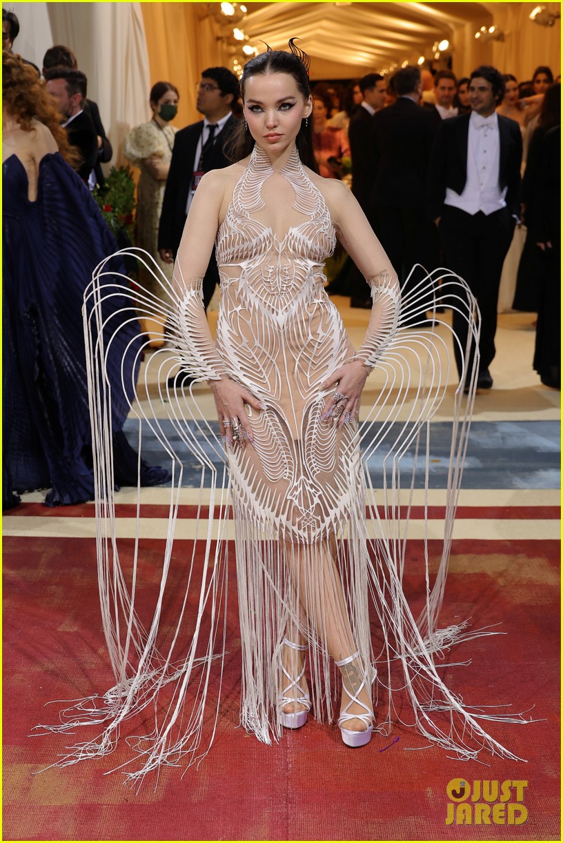 dove cameron wows at first met gala appearance 03