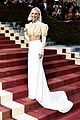 emma chamberlain looks super happy to be at the met gala 2022 15