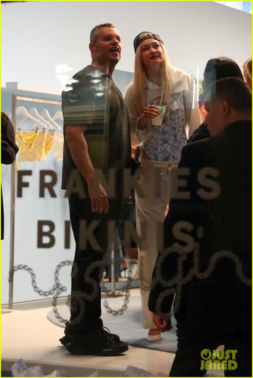 Full Sized Photo of gigi hadid frankies bikinis nyc 13 | Gigi Hadid