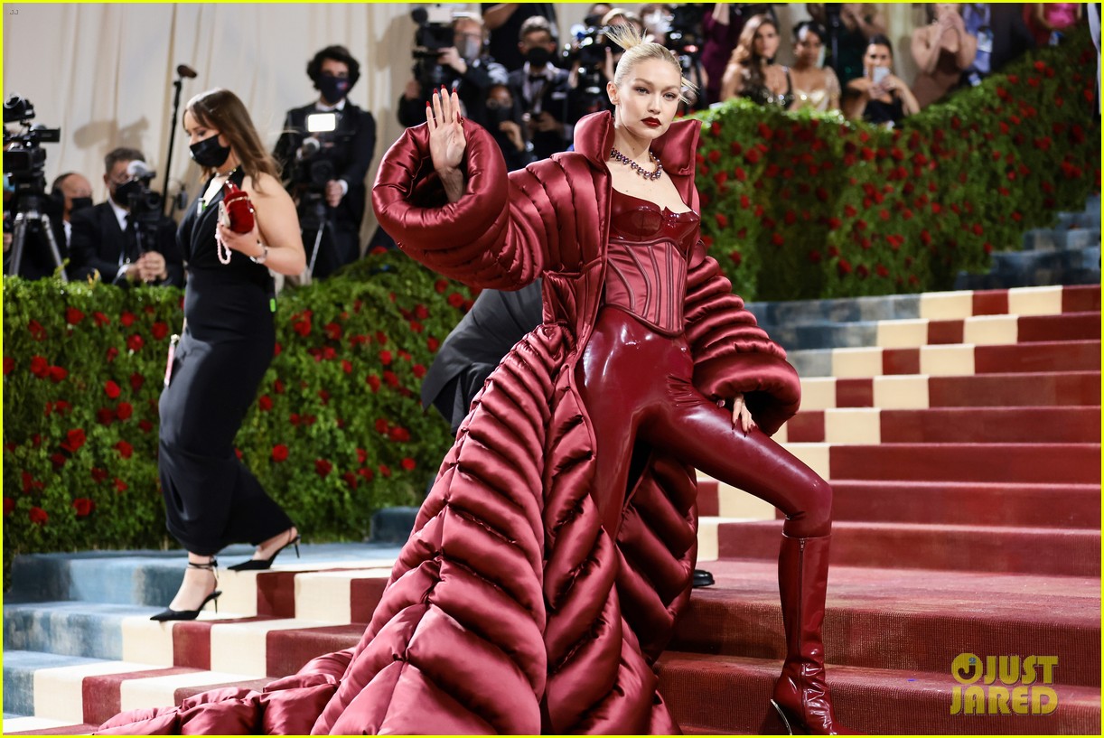 Gigi And Bella Hadid Step Out For Met Gala 2022 Check Out Their Looks Photo 1346155 Photo