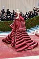 gigi bella hadid step out for met gala 2022 01