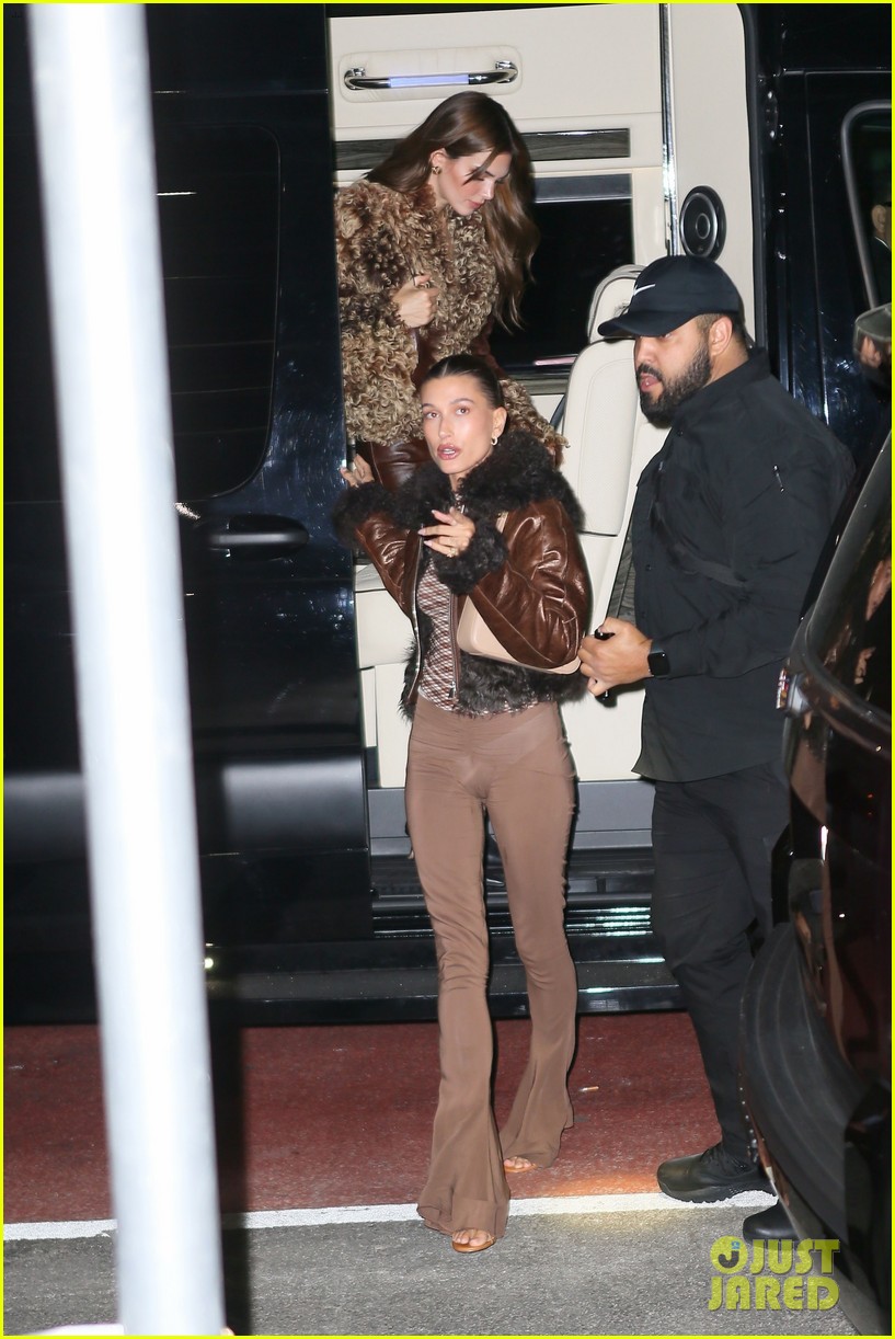 Kendall Jenner & Hailey Bieber Arrive in Style For a Pre-Met Gala Party ...