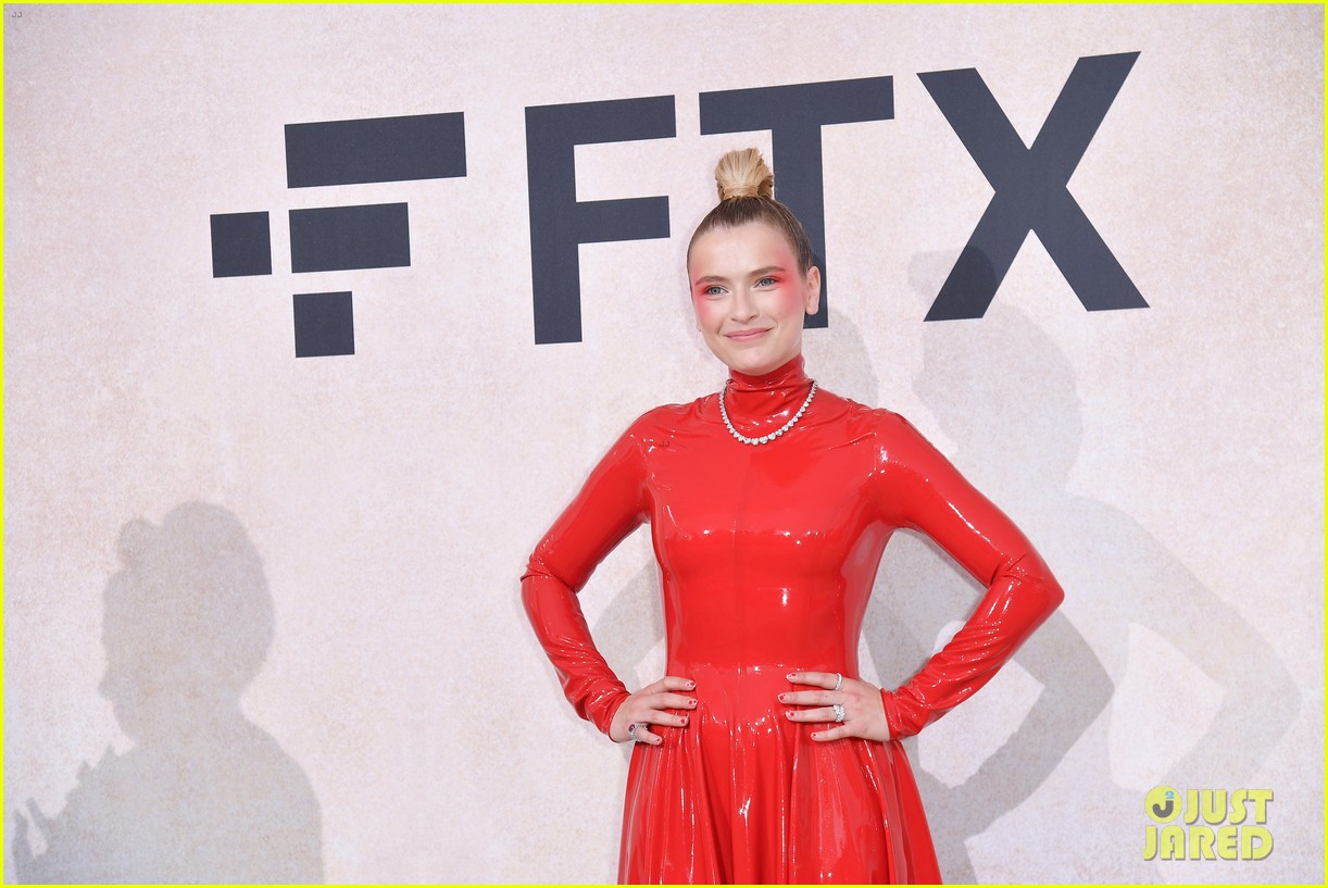 sabrina carpenter charli damelio nina dobrev among celebs at amfar gala in cannes 31