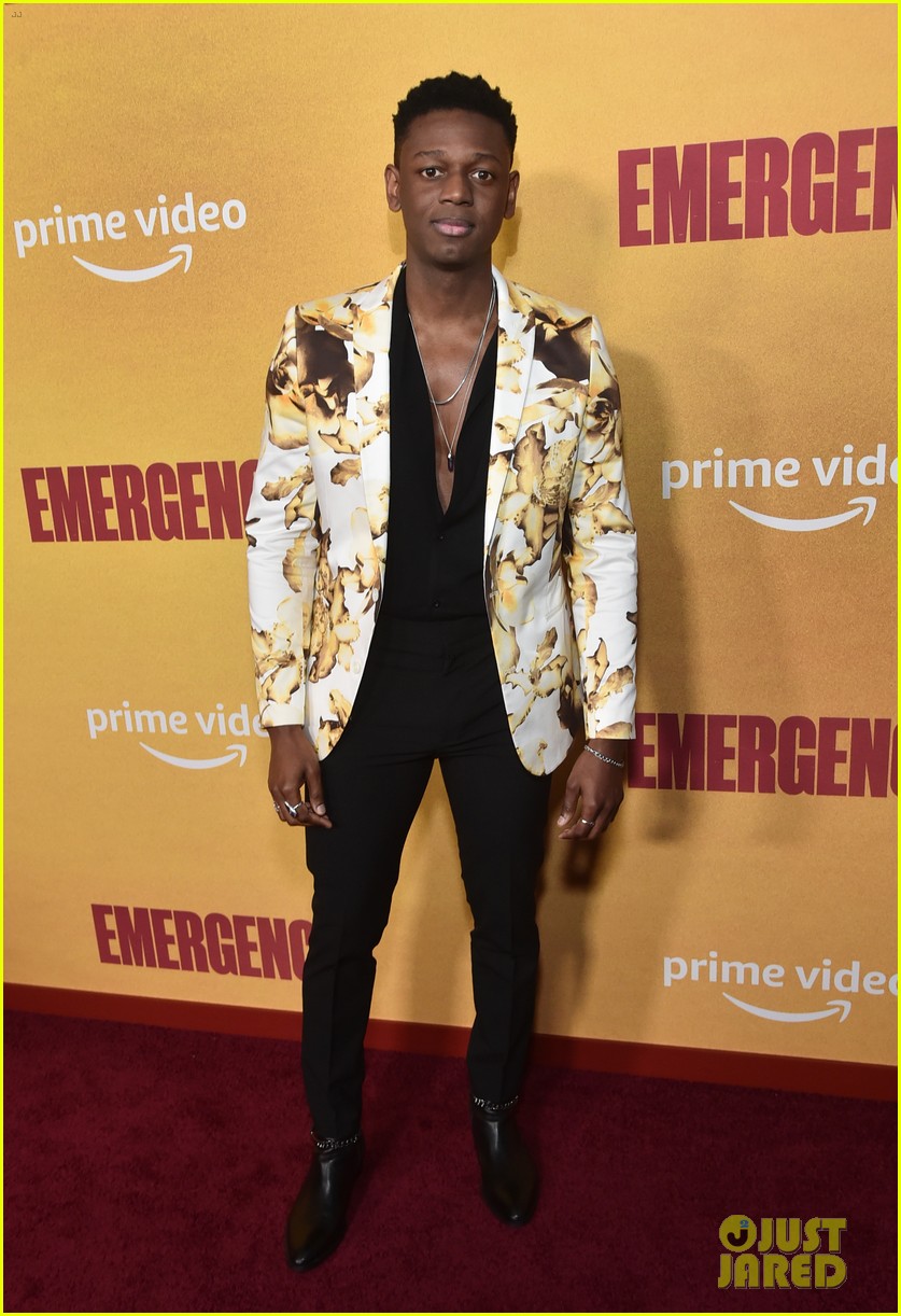 sabrina carpenter rj cyler more stars emerency premiere 49