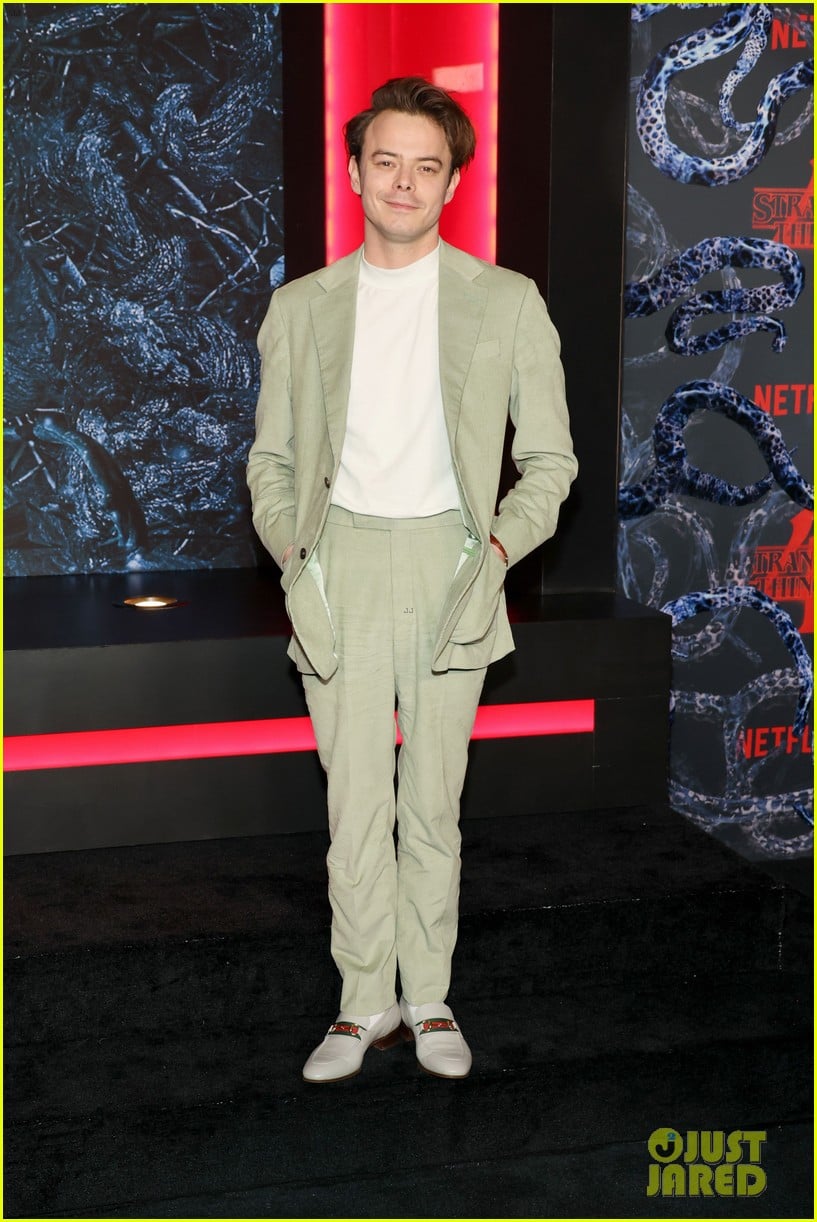 millie bobby brown jake bongiovi attend stranger things 4 premiere 37