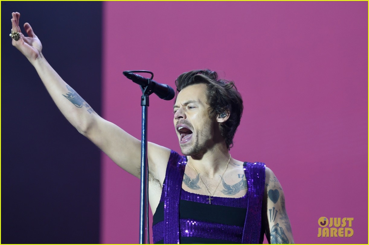 harry styles dazzles purple jumpsuit performing radio 1 big weekend 40