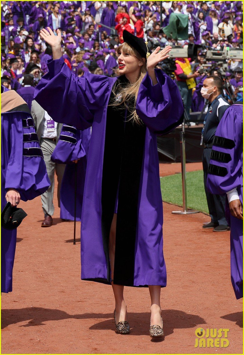 taylor swift references her songs in nyu commencement speech 01