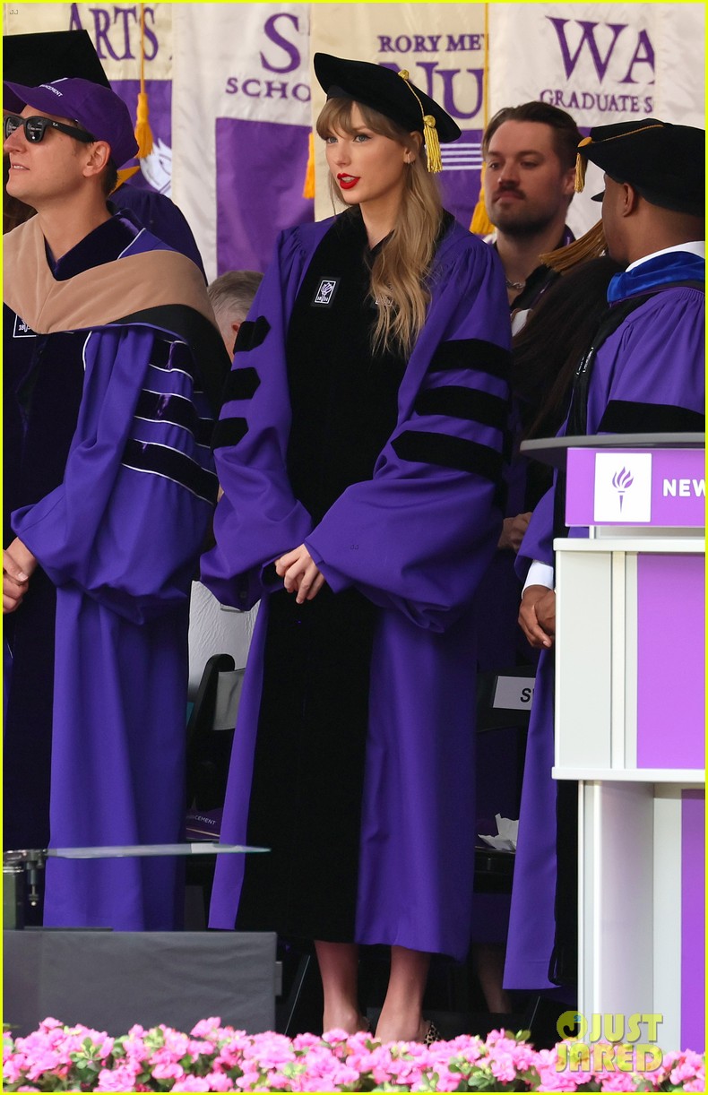 taylor swift references her songs in nyu commencement speech 05