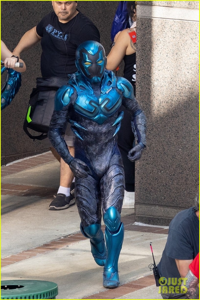 xolo mariduena gets into full costume on blue beetle set see the photos 11