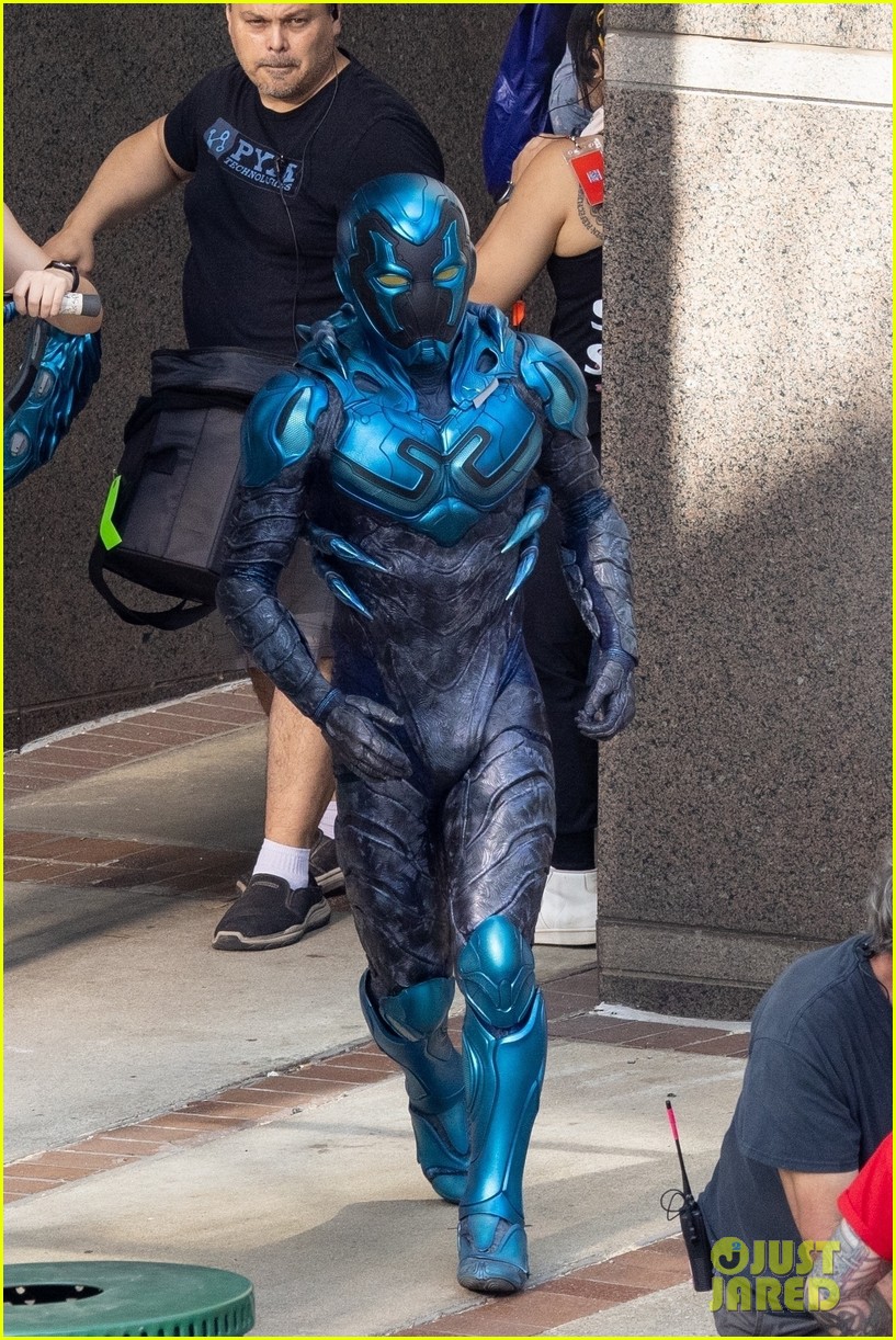 xolo mariduena gets into full costume on blue beetle set see the photos 13