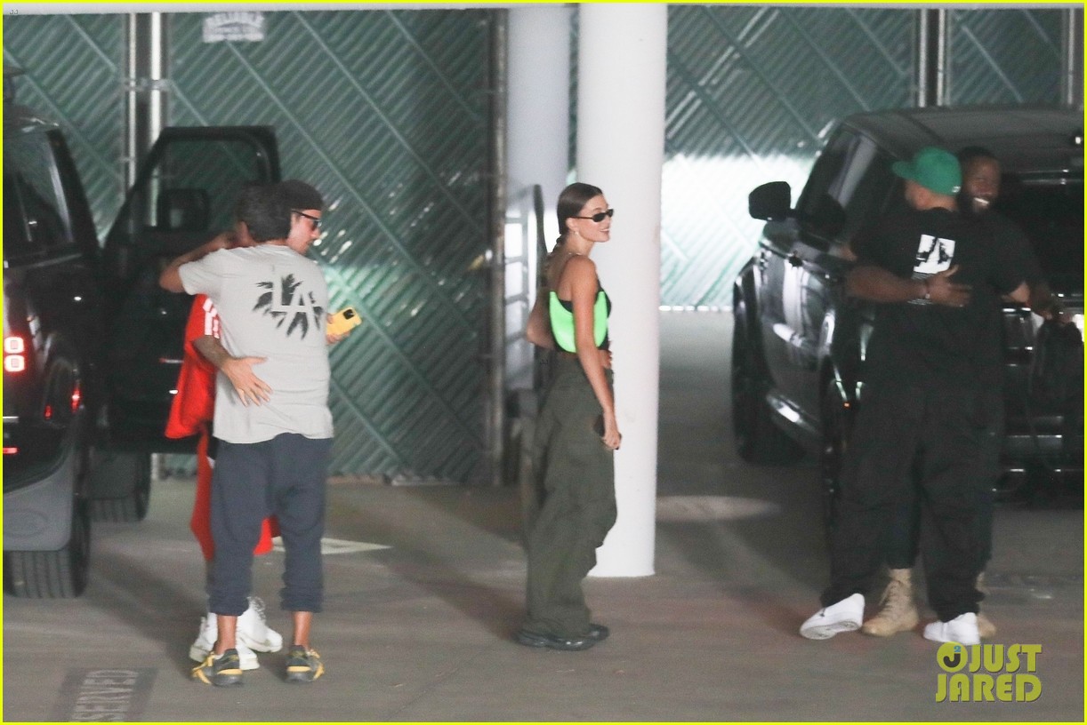 justin bieber enjoys rare outing with hailey after ramsey hunt syndrome diagnosis 33