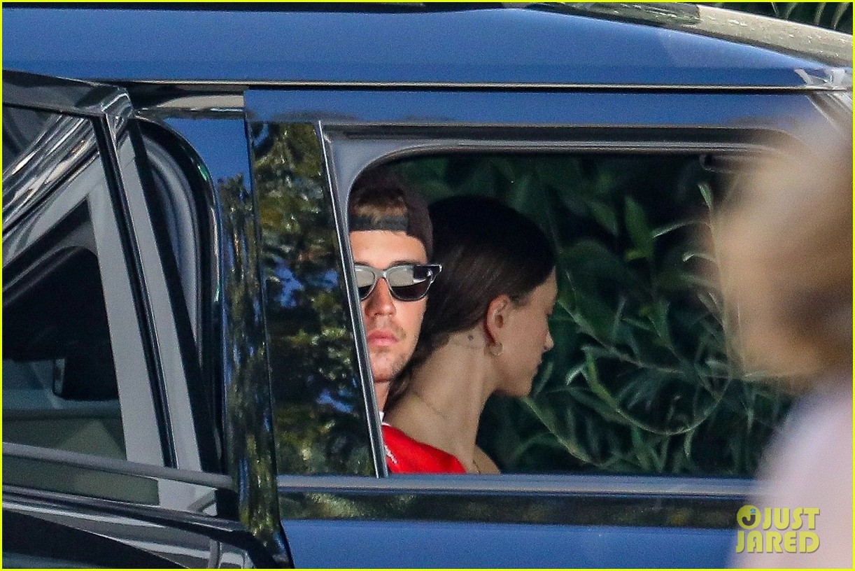 justin bieber enjoys rare outing with hailey after ramsey hunt syndrome diagnosis 68
