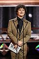 gaten matarazzo brought girlfriend elizabeth yu to tony awards 02