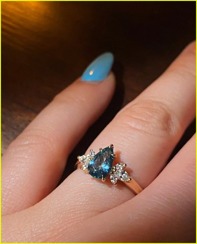 hayley orrantia engaged to longtime boyfriend greg furman see her ring 02